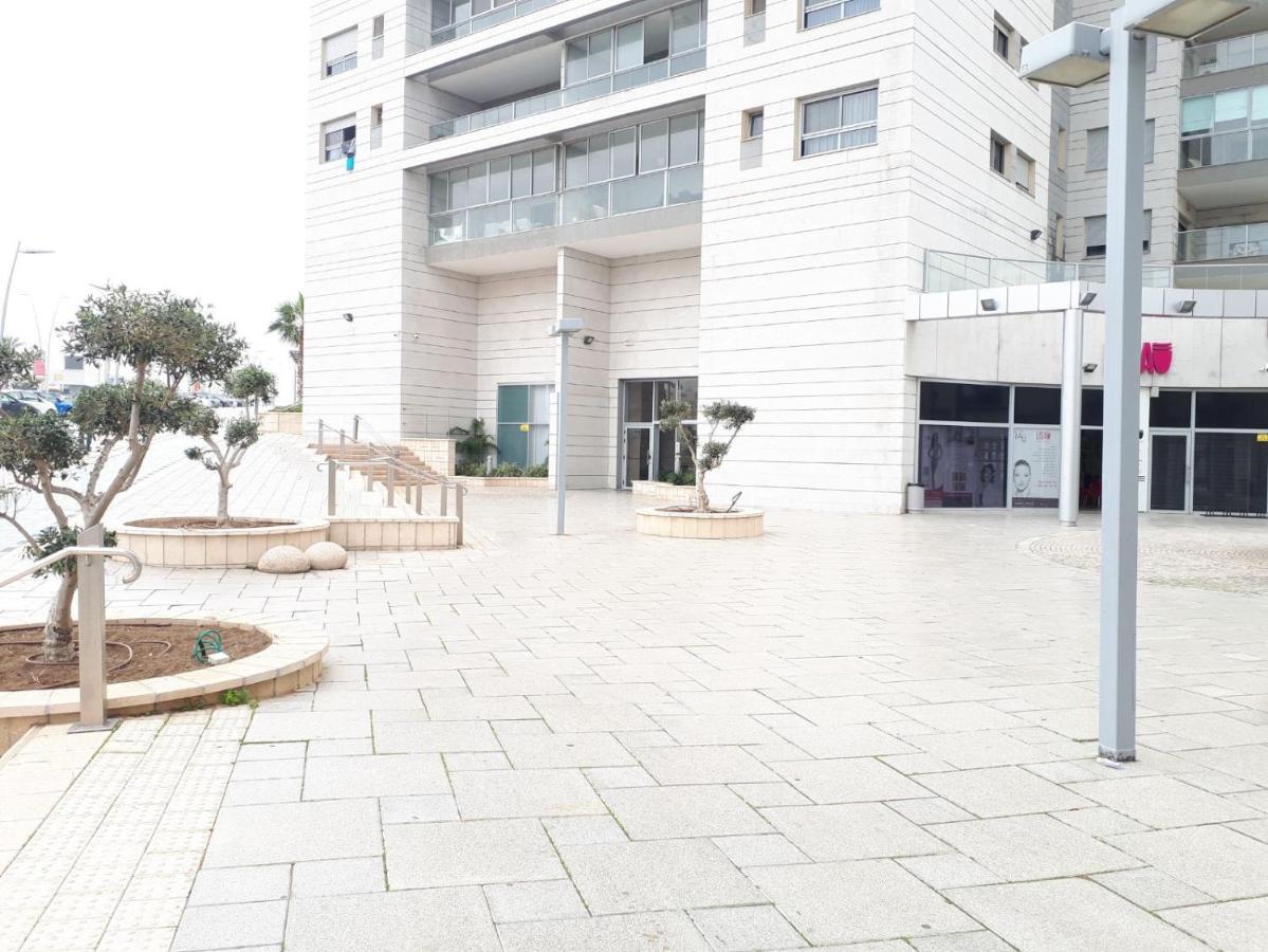 Huzi Hitman Apartment Marina Area Asdode Exterior foto