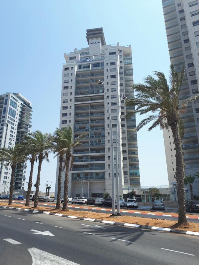Huzi Hitman Apartment Marina Area Asdode Exterior foto